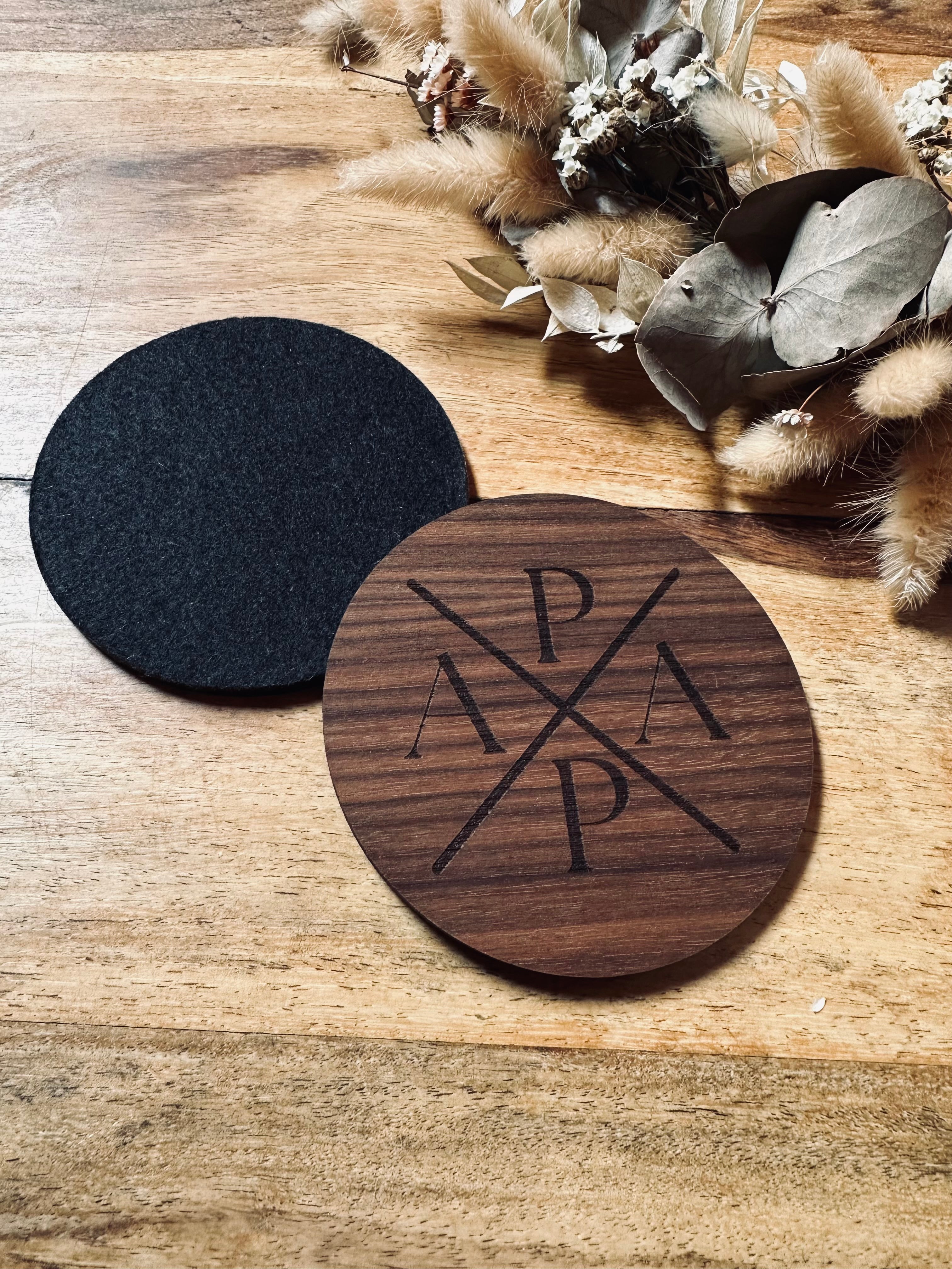 Untersetzer mit Filz - Nussbaum | Papa